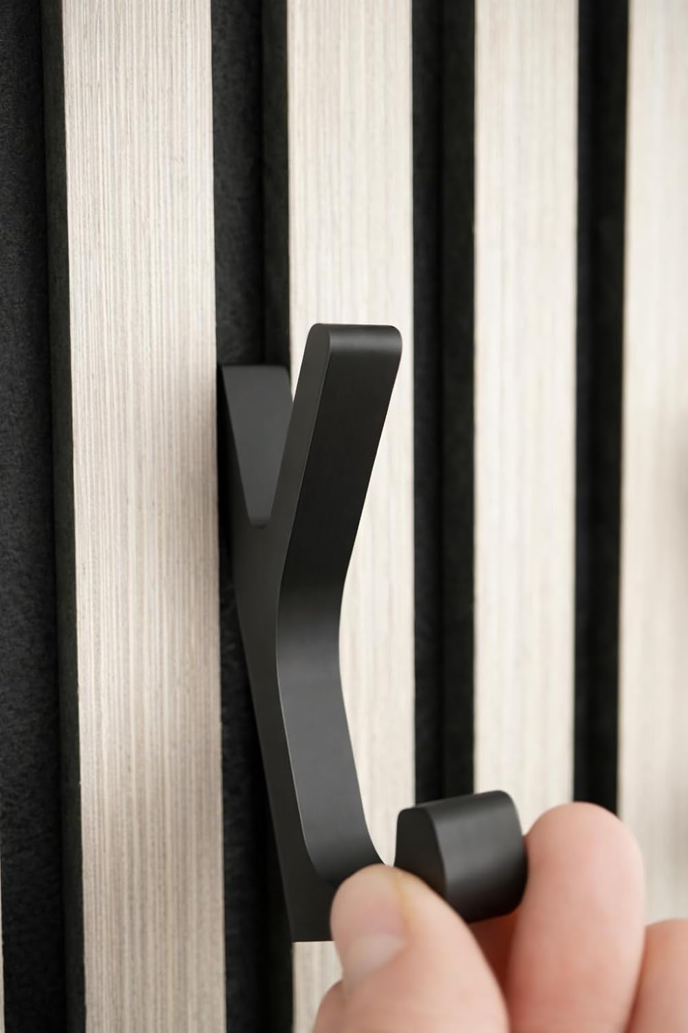 Kleiderhaken für Akustikpaneele mit Click-System – 6er Set – Montage ohne Bohren – 13mm & 15mm – Garderobenhaken Lamellenwand – Schwarz (13 mm, Doppelhaken (6er Set))