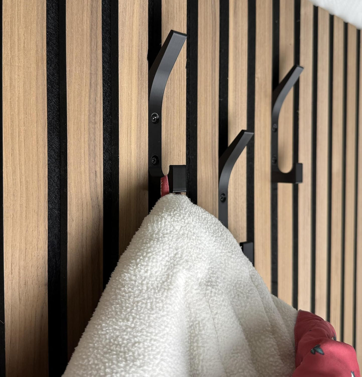 Doppelhaken für Akustikpaneele – Wandmontage mit Schrauben – Maximale Stabilität – 3er Set inkl. Schrauben & Dübel – 13mm & 15mm – Garderobenhaken Lamellenwand (13 mm, Doppelhaken)